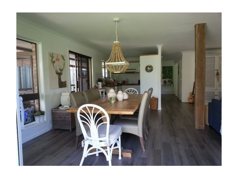 23 Wayfarer Avenue, Mermaid Waters QLD 4218