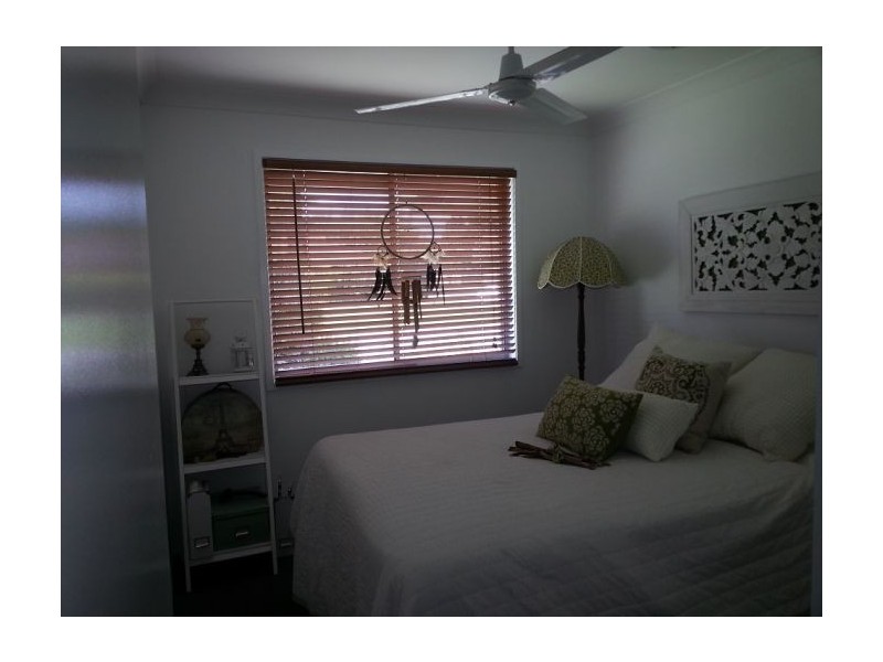 23 Wayfarer Avenue, Mermaid Waters QLD 4218