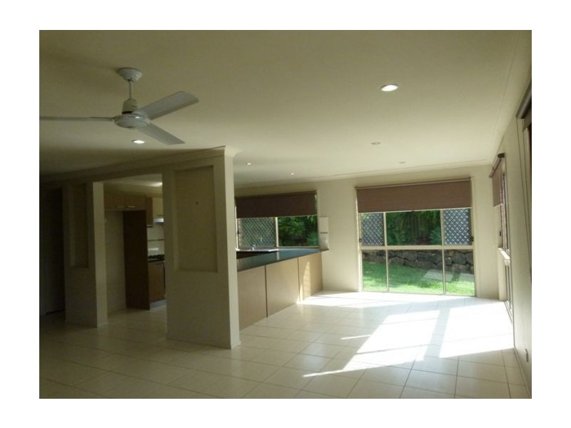 5 Silver Dawn Crescent, Oxenford QLD 4210