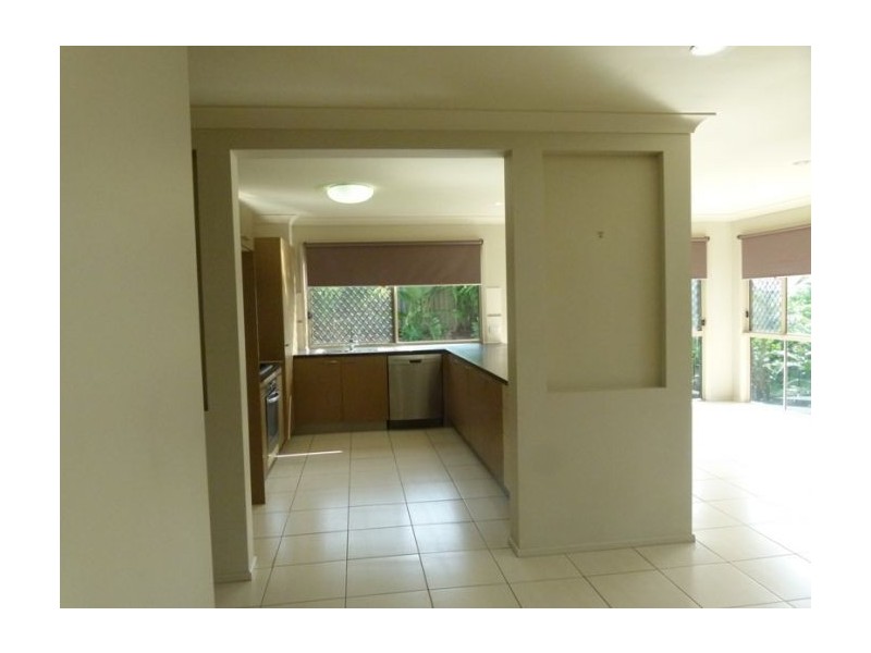 5 Silver Dawn Crescent, Oxenford QLD 4210