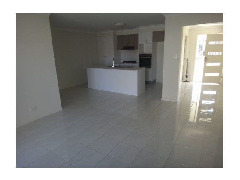 45 Kingsford Drive, Upper Coomera QLD 4209