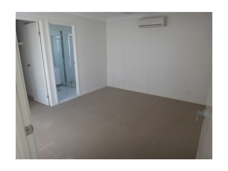 45 Kingsford Drive, Upper Coomera QLD 4209