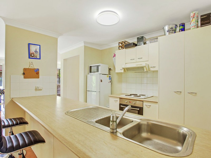 25 Davis Cup Court, Oxenford QLD 4210