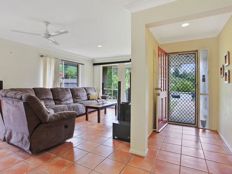 25 Davis Cup Court, Oxenford QLD 4210