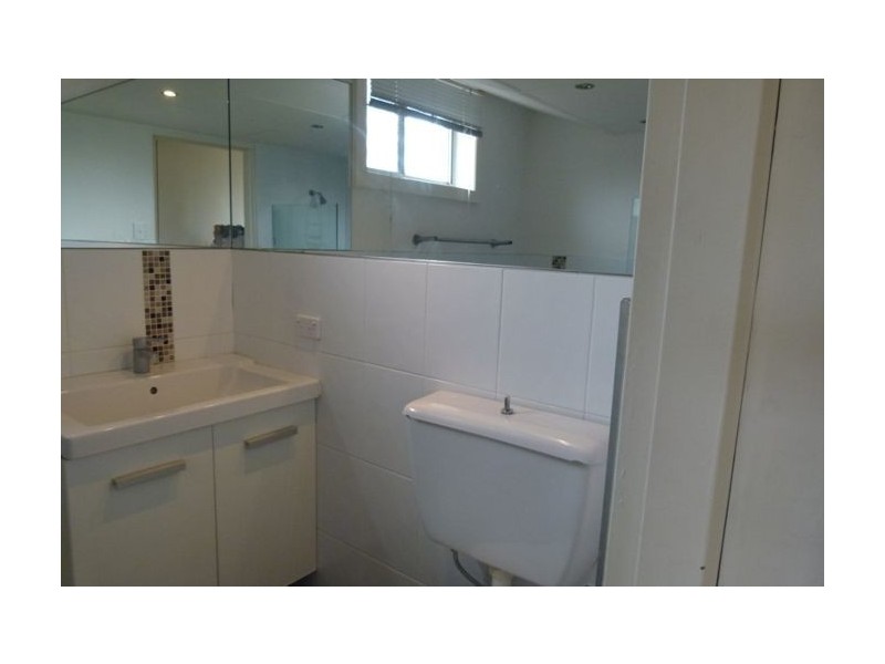 @/35 Second avenue, Broadbeach QLD 4218