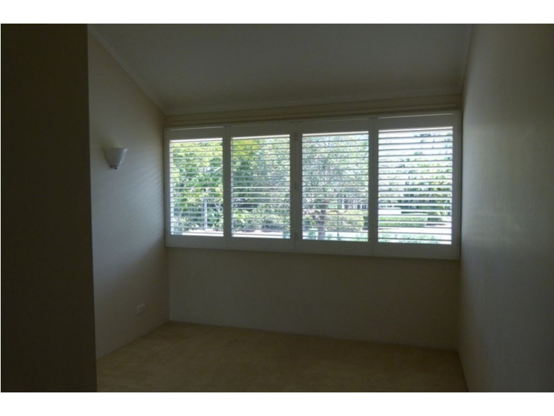 125 Santa Cruz Blvd, Clear Island Waters QLD 4226
