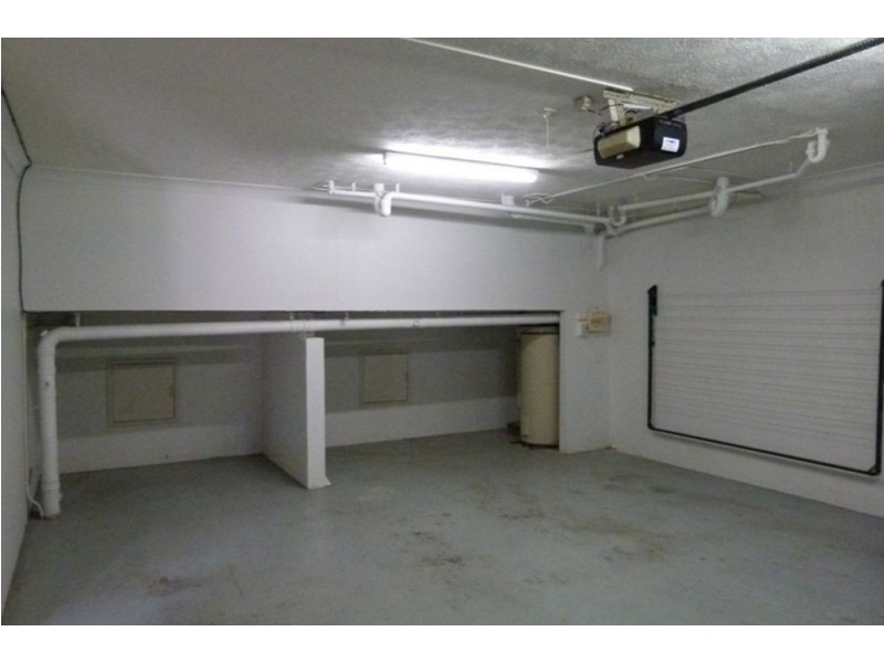 125 Santa Cruz Blvd, Clear Island Waters QLD 4226