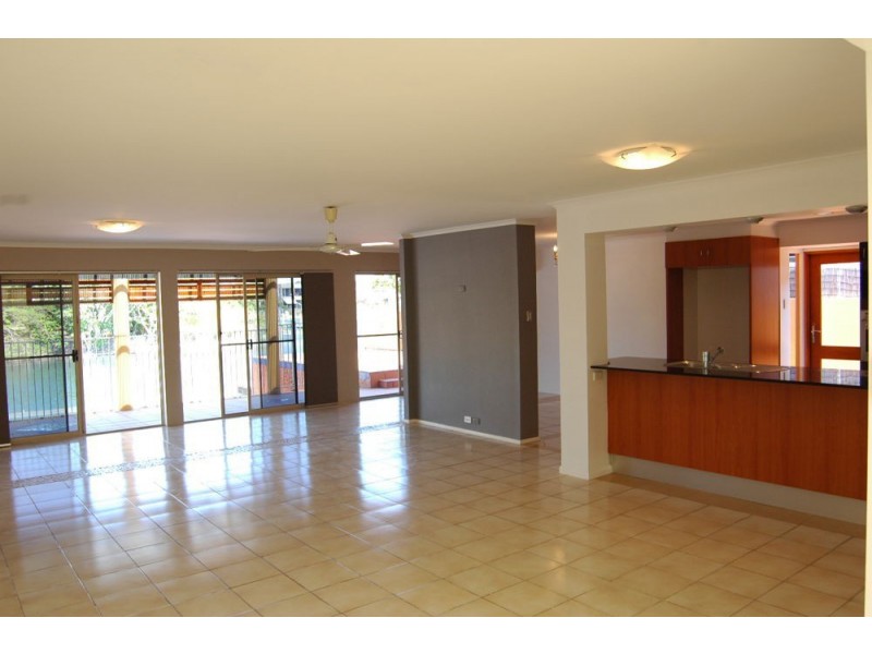 88 Gibraltar Drive, Isle Of Capri QLD 4217