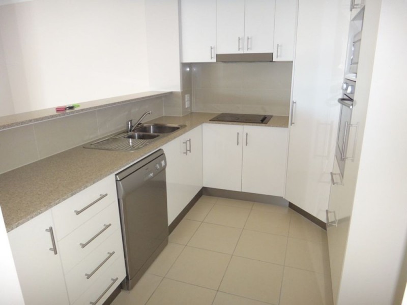 11/99 Muir street, Labrador QLD 4215