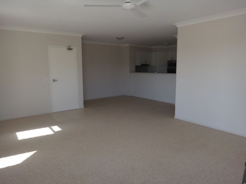 11/99 Muir street, Labrador QLD 4215