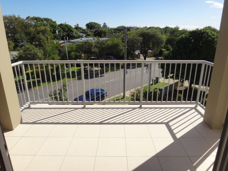 11/99 Muir street, Labrador QLD 4215