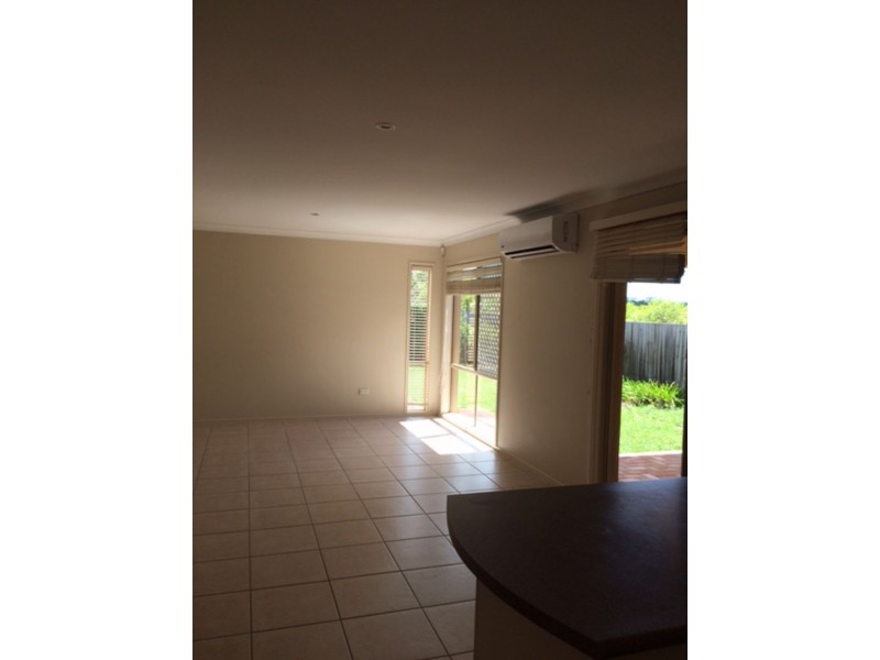 7 Rosegum Drive, Molendinar QLD 4214