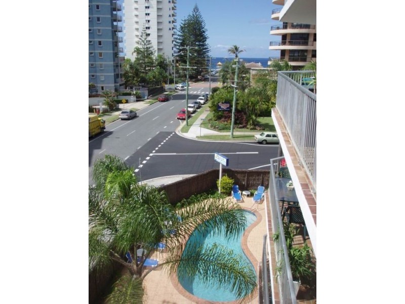 11/220 Surf Parade, Surfers Paradise QLD 4217