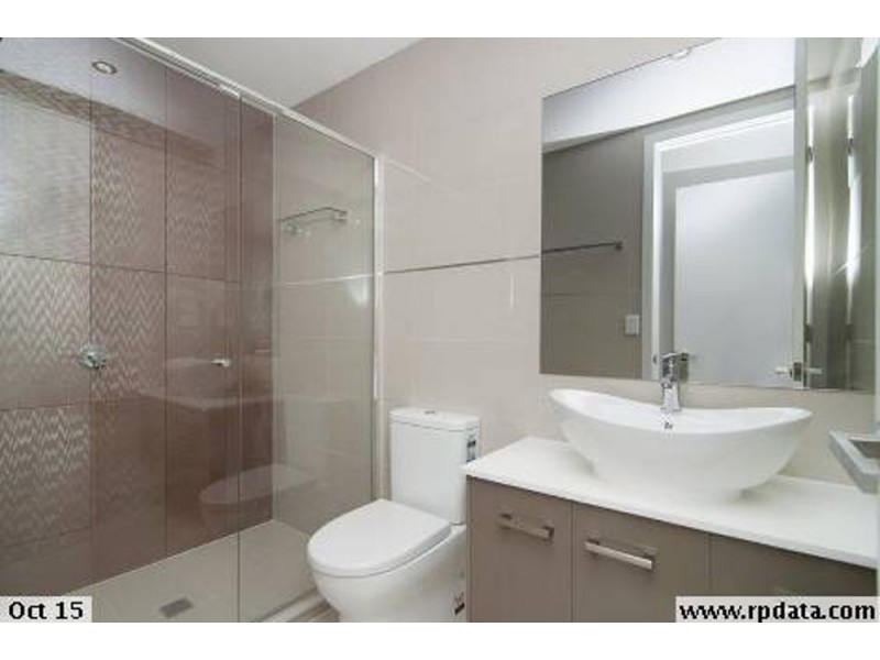 3, 44 Blake street, Southport QLD 4215
