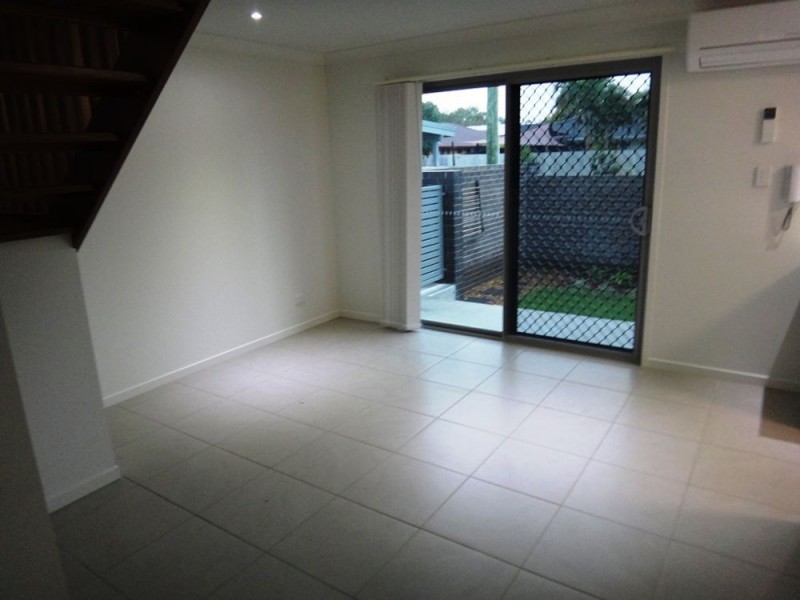 4/126 Central street, Labrador QLD 4215