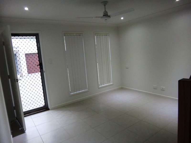 4/126 Central street, Labrador QLD 4215