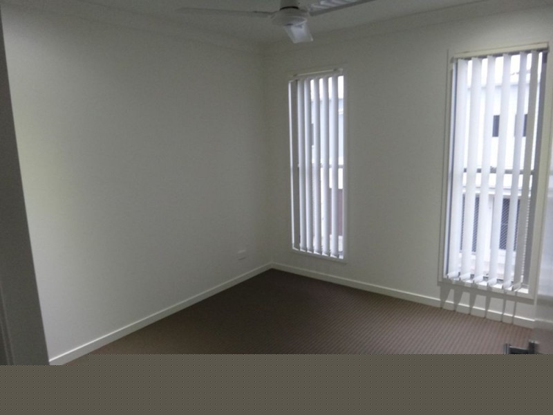4/126 Central street, Labrador QLD 4215