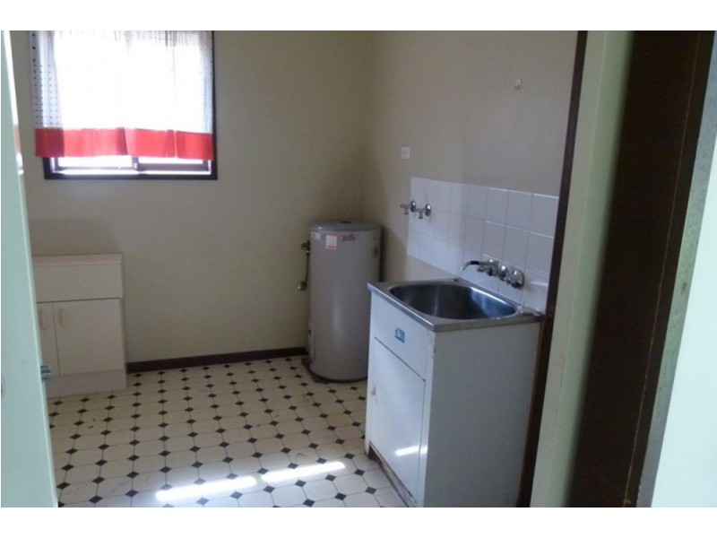 18 Cotlew street, Southport QLD 4215