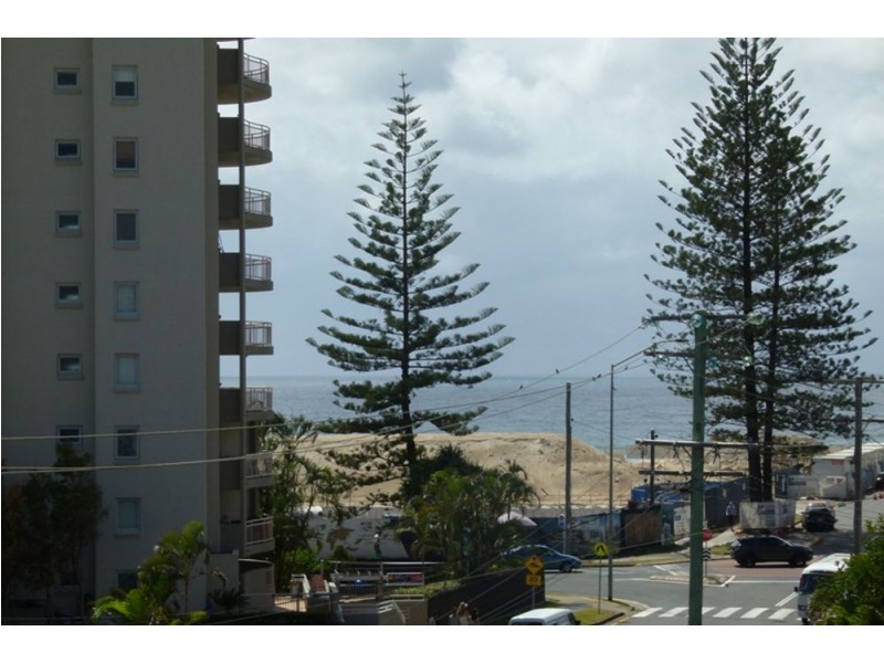 11/220 Surf Parade, Surfers Paradise QLD 4217
