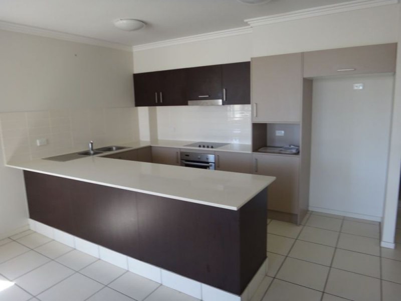 12/8 Proud Street, Labrador QLD 4215