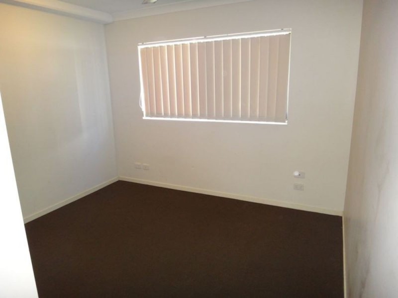 12/8 Proud Street, Labrador QLD 4215