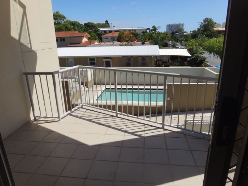 12/8 Proud Street, Labrador QLD 4215