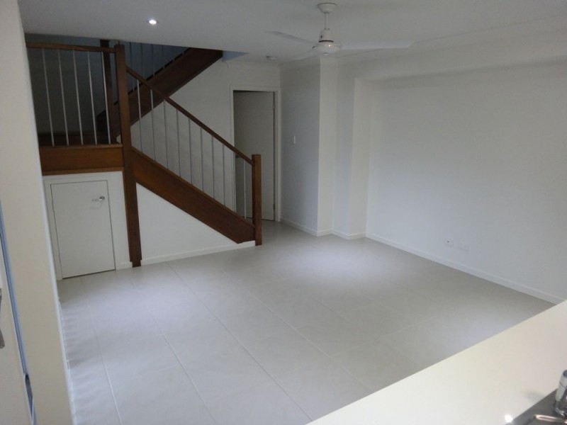 12/126 Central Street, Labrador QLD 4215