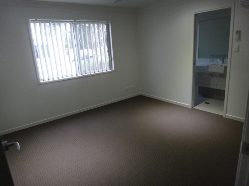 12/126 Central Street, Labrador QLD 4215