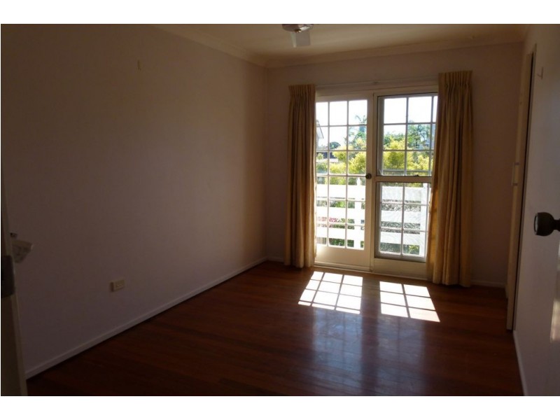 3/55 Sunset Blvd, Surfers Paradise QLD 4217