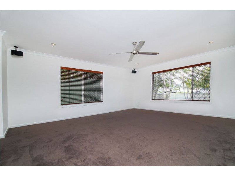 5 Teak Place, Ashmore QLD 4214