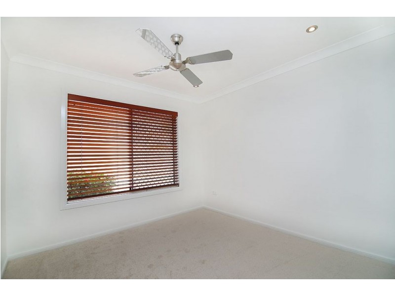 5 Teak Place, Ashmore QLD 4214