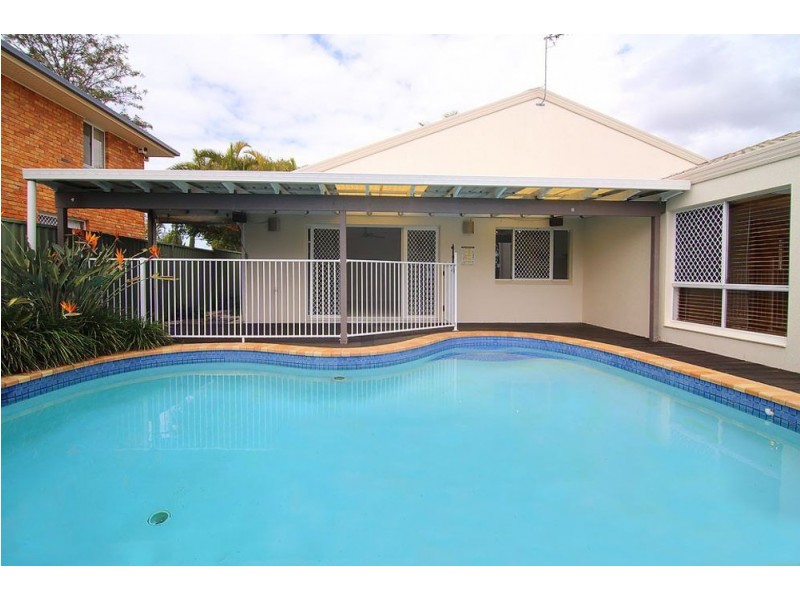 5 Teak Place, Ashmore QLD 4214