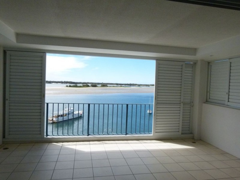 19/326 Marine Parade, Labrador QLD 4215