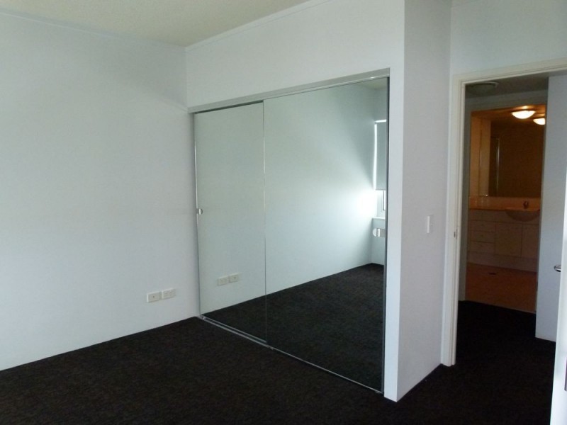 19/326 Marine Parade, Labrador QLD 4215