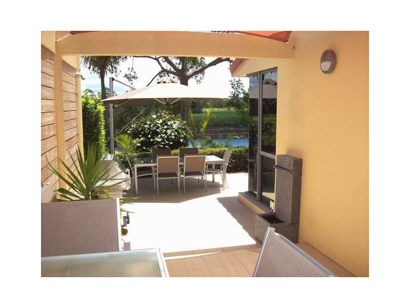 Clear Island Waters QLD 4226