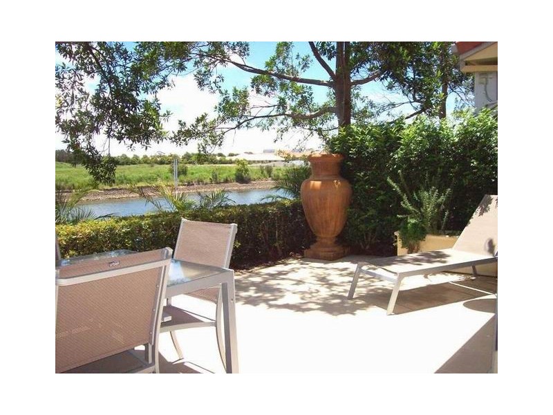 Clear Island Waters QLD 4226