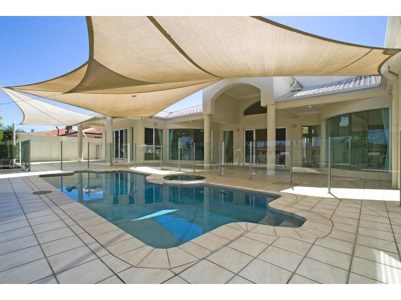 Broadbeach Waters QLD 4218