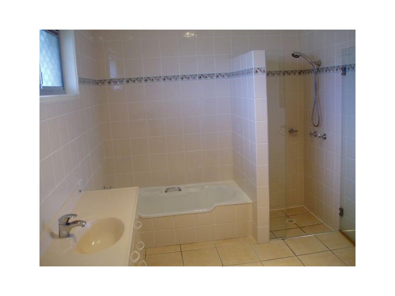 Broadbeach Waters QLD 4218