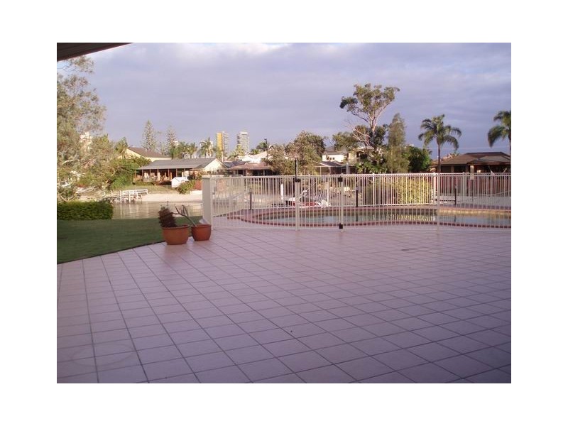 Broadbeach Waters QLD 4218