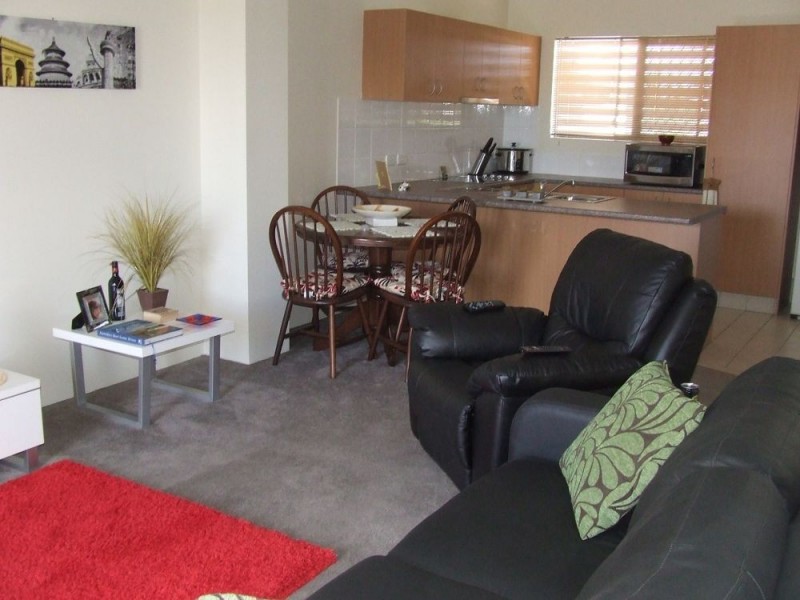 8/12-14 Bradford Street, Labrador QLD 4215