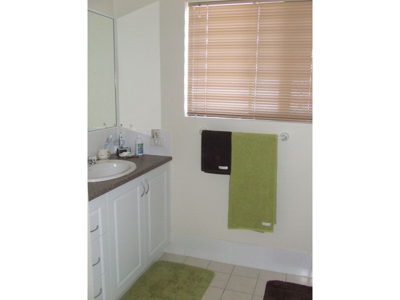 8/12-14 Bradford Street, Labrador QLD 4215