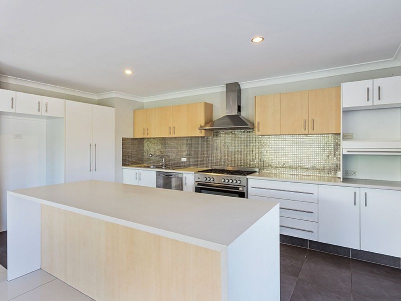 86 Turpin Road, Labrador QLD 4215