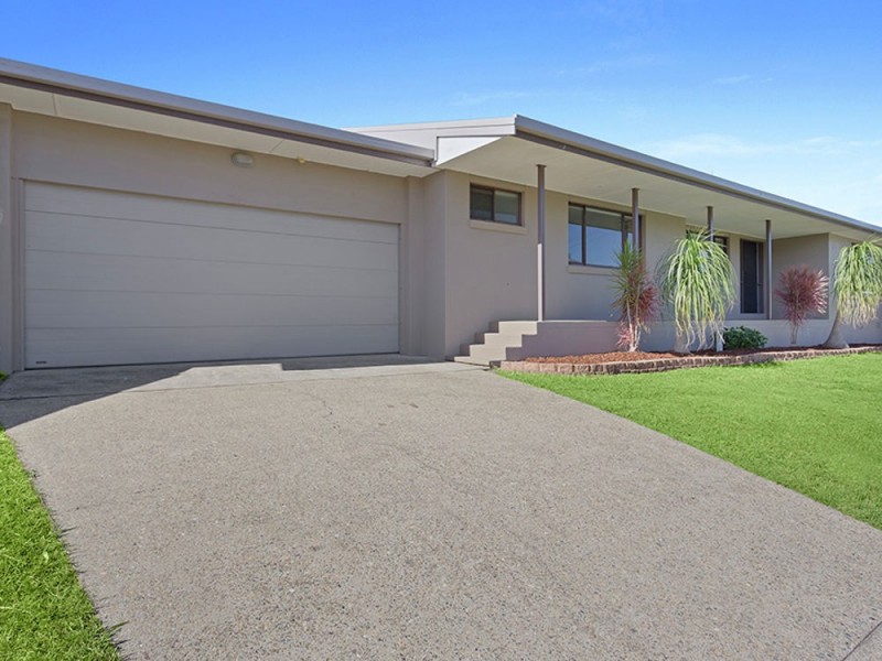 86 Turpin Road, Labrador QLD 4215