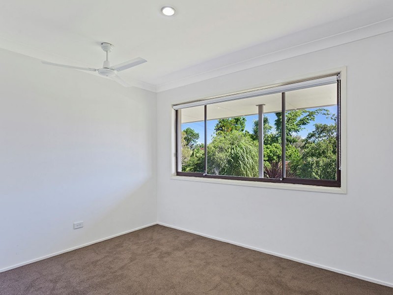 86 Turpin Road, Labrador QLD 4215