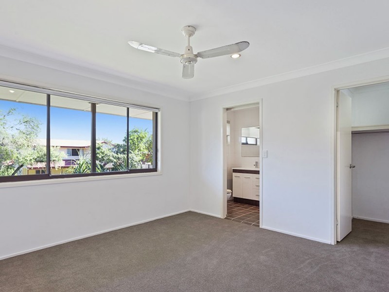 86 Turpin Road, Labrador QLD 4215