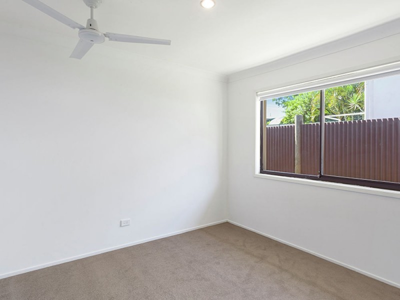 86 Turpin Road, Labrador QLD 4215