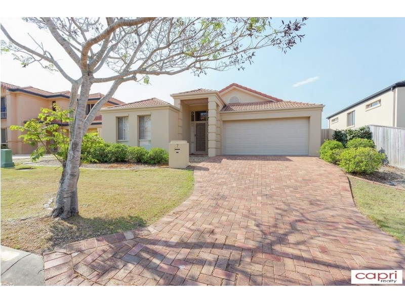 7 Rosegum Drive, Molendinar QLD 4214