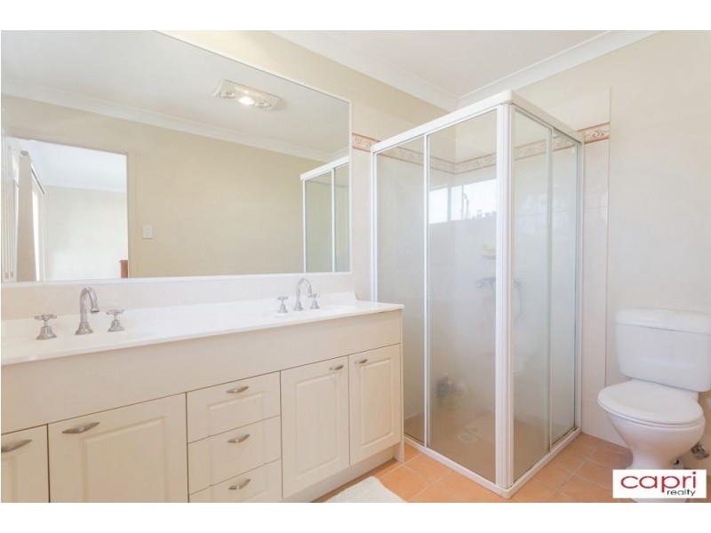 7 Rosegum Drive, Molendinar QLD 4214