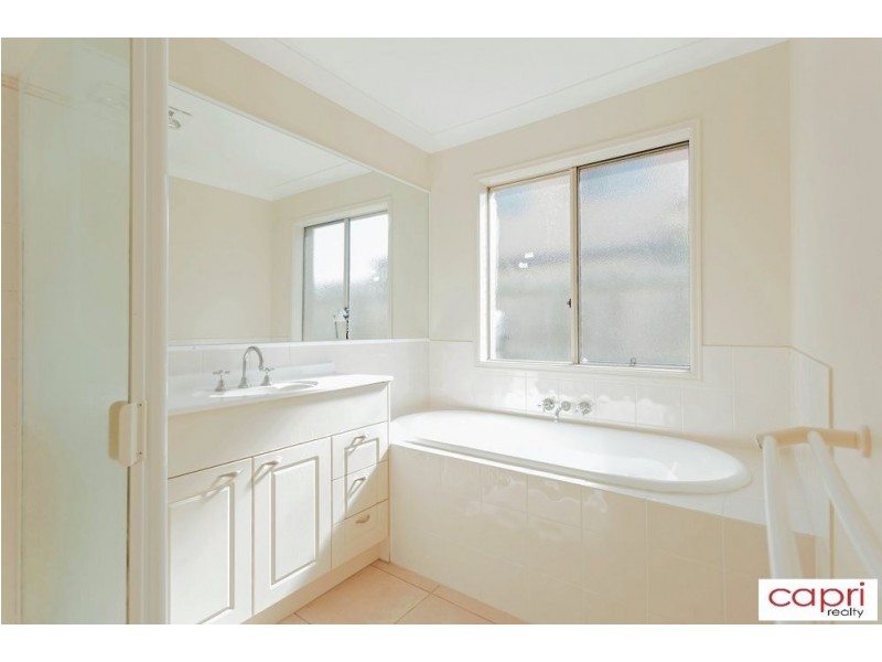 7 Rosegum Drive, Molendinar QLD 4214