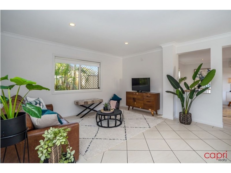 3 Wattlebrush Grove, Molendinar QLD 4214